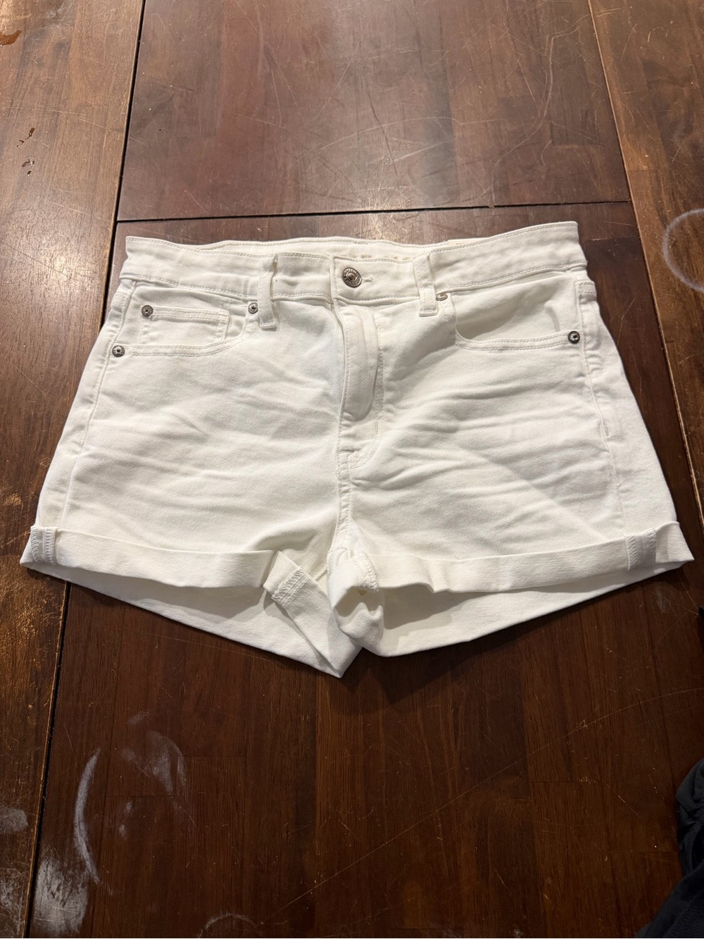 AMERICAN EAGLE White Women's Rolled-Hem Denim Shorts NWT